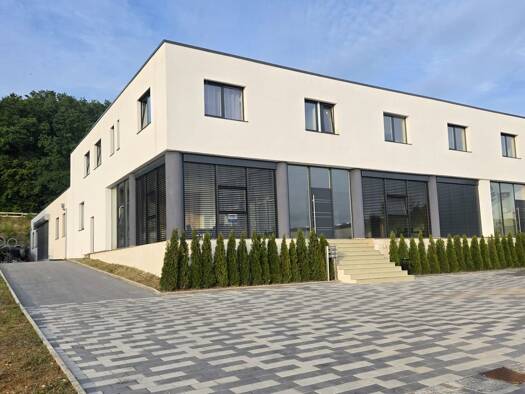 Lagerhalle zur Miete 8.500 € 1.518 m² Lagerfläche Neßlbach Winzer 94577