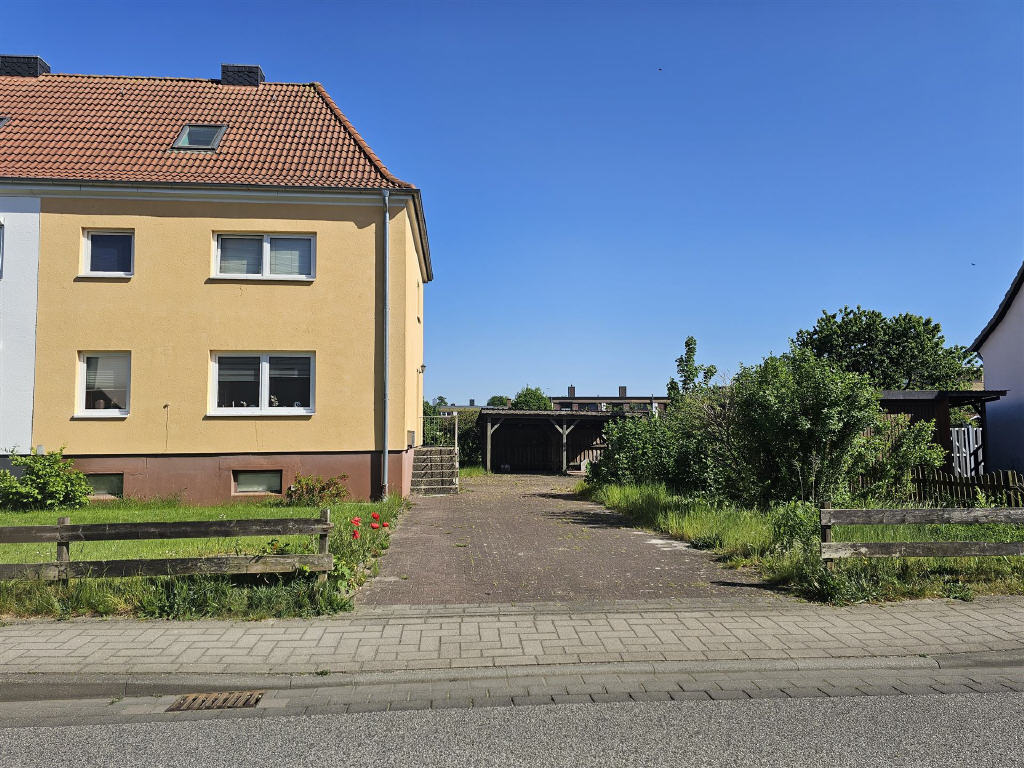 Doppelhaushälfte zum Kauf 200.000 € 4 Zimmer 82,1 m²<br/>Wohnfläche 675 m²<br/>Grundstück Wahlbezirk 09 Elmshorn 25335