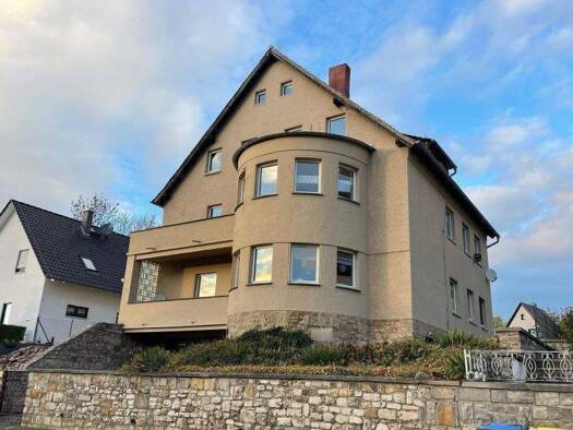 Mehrfamilienhaus zum Kauf 215.000 € 942 m² Grundstück frei ab sofort Lindenstraße 74 Aschersleben 06449