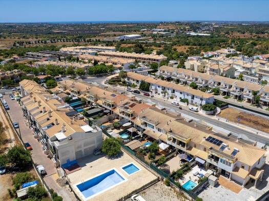 Haus zum Kauf 449.000 € 135 m² 91 m² Grundstück Ferreiras 8200
