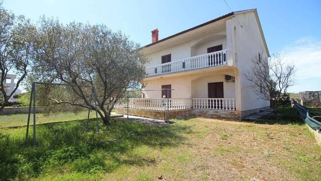 Haus zum Kauf 420.000 € 14 Zimmer 220 m² Vir