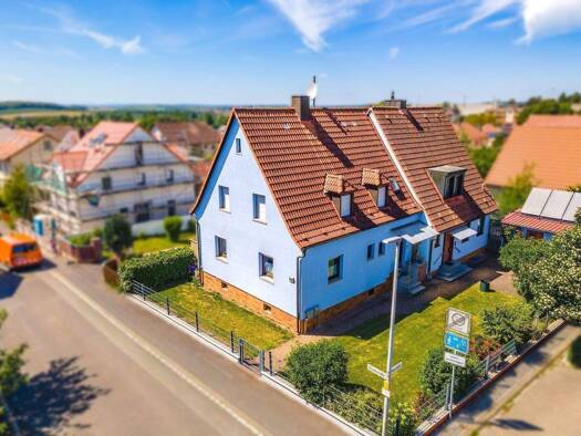 Einfamilienhaus zum Kauf 509.000 € 8 Zimmer 189 m² 421 m² Grundstück frei ab sofort Waldbüttelbrunn 97297