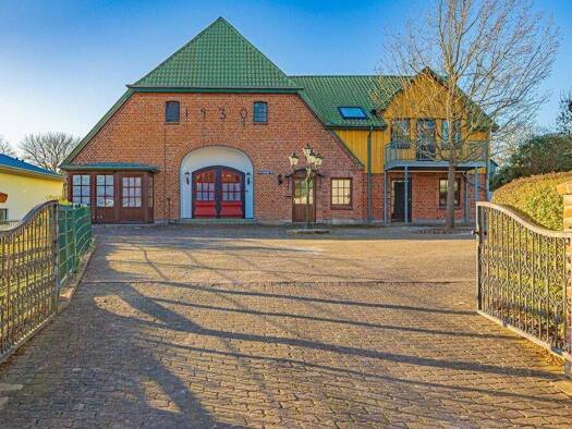 Bauernhaus zum Kauf 999.000 € 15 Zimmer 492 m² 12.775 m² Grundstück Dorfstraße 29 Hohenfelde 24257