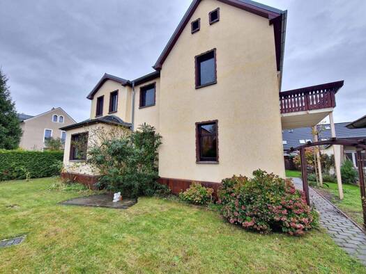 Mehrfamilienhaus zum Kauf 550.000 € 8 Zimmer 208 m² 525 m² Grundstück frei ab sofort Radebeul 01445