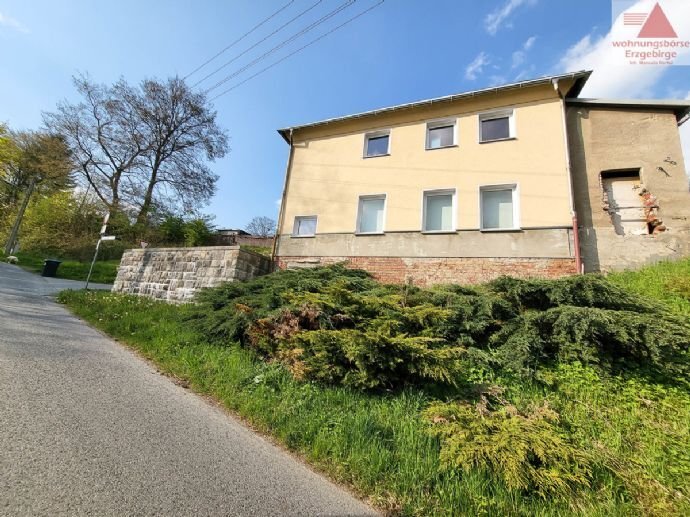 Einfamilienhaus zum Kauf 89.900 € 3 Zimmer 86 m²<br/>Wohnfläche 250 m²<br/>Grundstück Lößnitz Lößnitz 08294