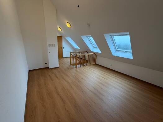 Maisonette zur Miete 620 € 2 Zimmer 45 m² Geschoss 2/3 frei ab 15.01.2026 Bertha-von-Suttner-Straße 27 Gerbrunn 97218