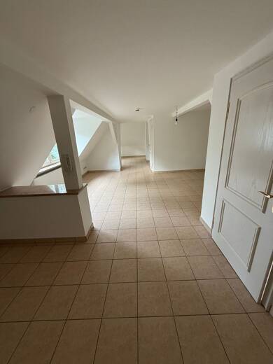 Wohnung zur Miete 711 € 1,5 Zimmer 79 m² Geschoss 3/3 frei ab sofort Nordöstlicher Stadtteil Schweinfurt 97422