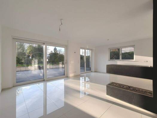 Wohnung zur Miete 2.690 € 5 Zimmer 219 m² frei ab sofort Steinberg Langen 63225