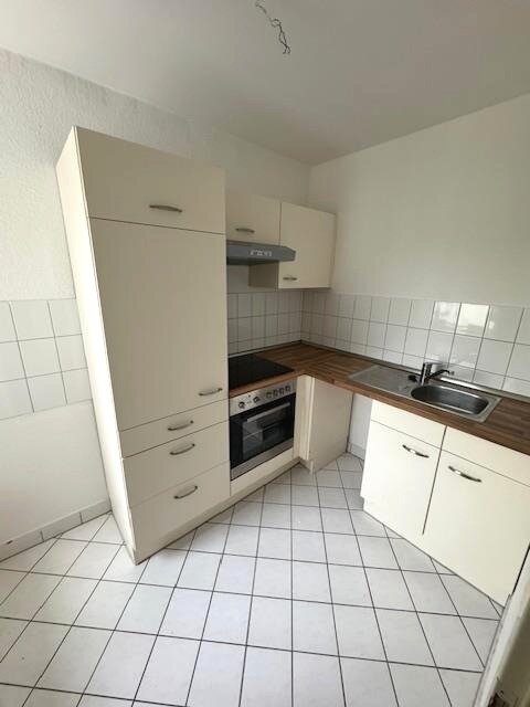 Wohnung zur Miete 400 € 3 Zimmer 66 m²<br/>Wohnfläche 4.<br/>Geschoss ab sofort<br/>Verfügbarkeit Sankt -Michaelstr. . Fichtestraße / Ambrosiusplatz Magdeburg 39112