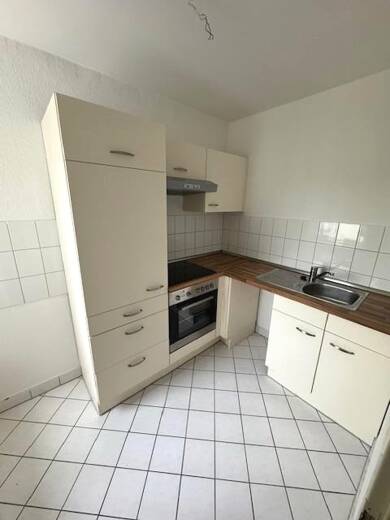 Wohnung zur Miete 390 € 3 Zimmer 66 m² Dachgeschoss, 4. Geschoss frei ab sofort Sankt -Michaelstr. . Sudenburg Magdeburg 39112