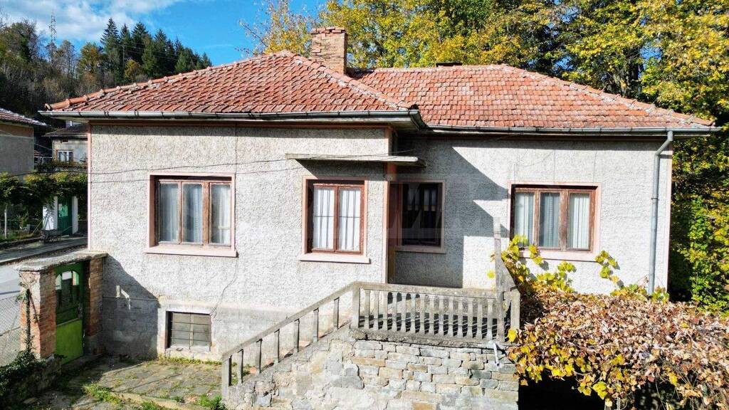 Reihenmittelhaus zum Kauf 38.500 € 5 Zimmer 137 m² Apriltsi