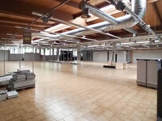 Laden zur Miete 7.000 € 1.050 m² Verkaufsfläche Via Nazionale 22 Gargazon 39010