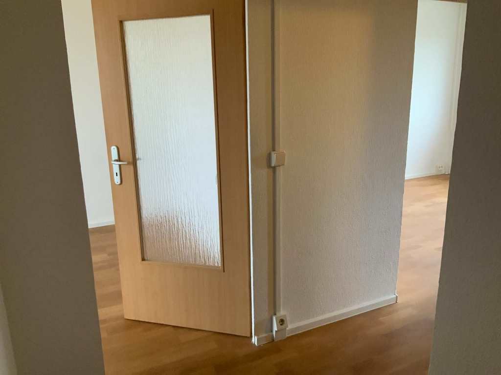 Wohnung zur Miete 367 € 3 Zimmer 61,9 m²<br/>Wohnfläche 3.<br/>Geschoss 05.02.2025<br/>Verfügbarkeit Dahlienstr. 21 Grünau - Ost Leipzig 04209