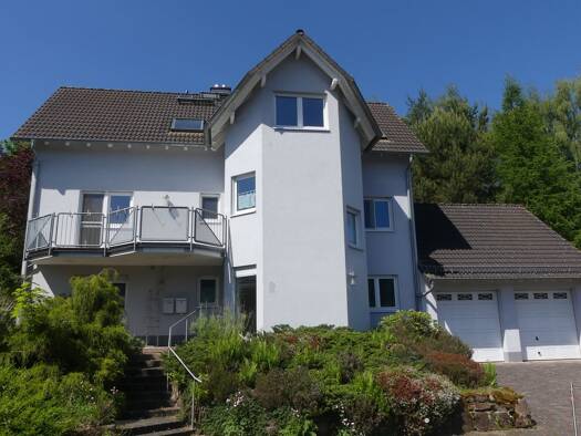 Einfamilienhaus zum Kauf 690.000 € 8 Zimmer 245 m² 13.567 m² Grundstück frei ab sofort Unter-Mossau Mossautal 64756