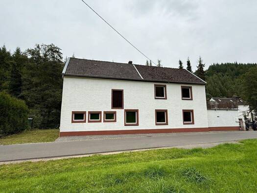 Haus zum Kauf 258.000 € 5 Zimmer 125 m² 1.160 m² Grundstück frei ab sofort Falkenauel Karlshausen 54673