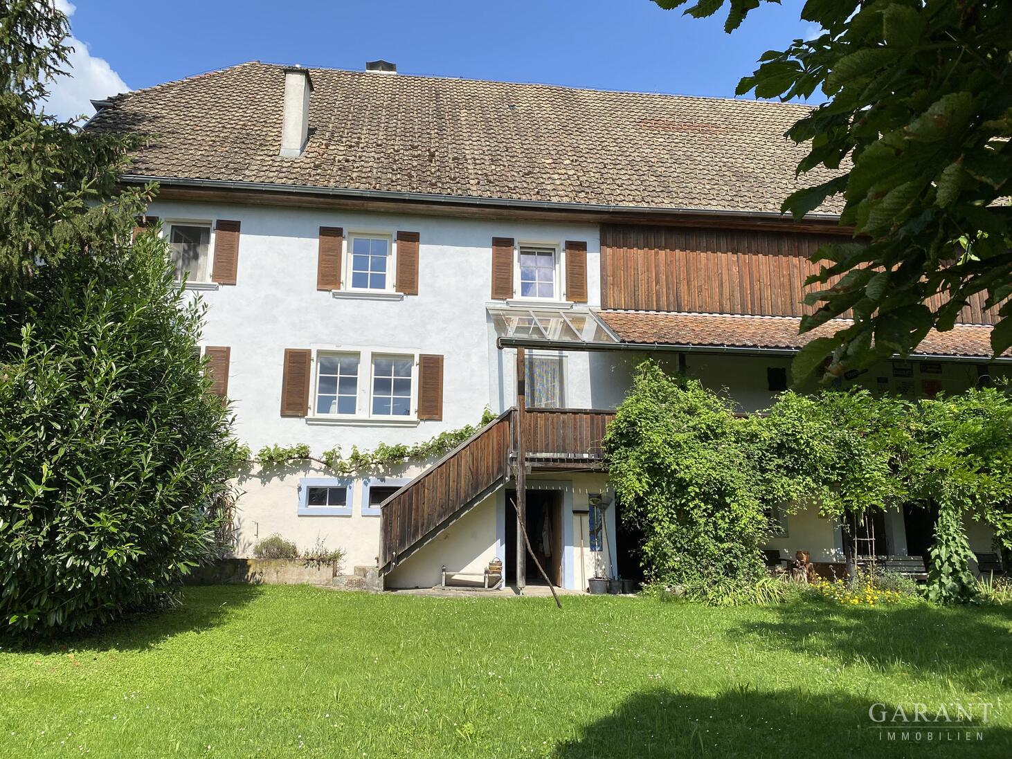 Bauernhaus zum Kauf 680.000 € 8 Zimmer 208 m²<br/>Wohnfläche 3.000 m²<br/>Grundstück Löhningen Ühlingen-Birkendorf 79777