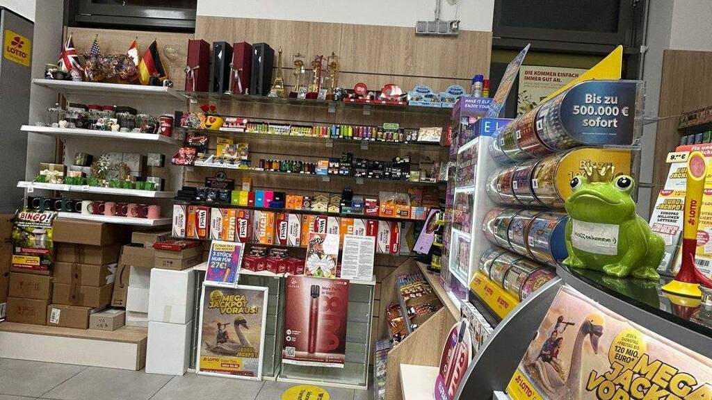 Kiosk zur Miete 2.033 € 3 Zimmer 115 m² Verkaufsfläche teilbar von 92,1 m² bis 22,1 m² Tonndorf Hamburg 22045