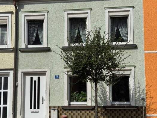 Reihenmittelhaus zum Kauf 130.000 € 5 Zimmer 104 m² 248 m² Grundstück Kirchenlamitz 95158