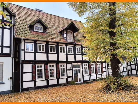 Haus zur Miete 1.350 € 8 Zimmer 150 m² 300 m² Grundstück Halle 33790