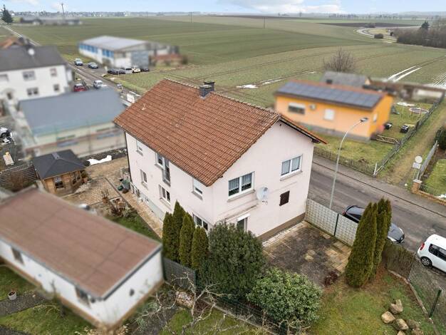 Mehrfamilienhaus zum Kauf 365.000 € 5 Zimmer 157 m² 377 m² Grundstück Nieder-Florstadt Florstadt 61197