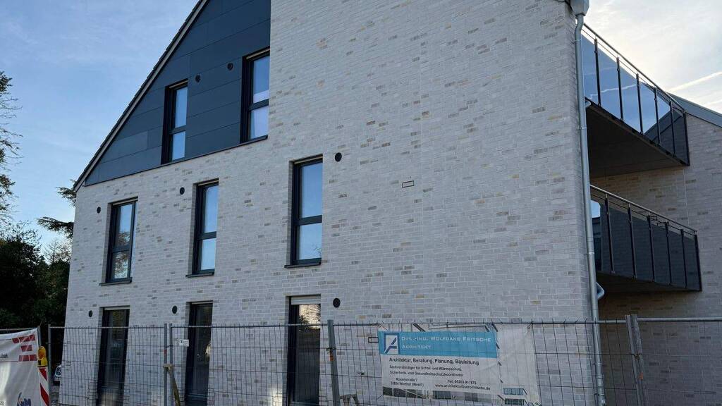 Wohnung zur Miete 1.215 € 3 Zimmer 101,3 m² 3 Geschosse frei ab 01.05.2026 Harsewinkel 33428