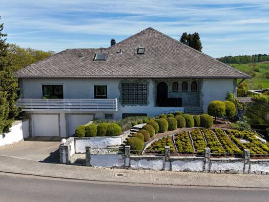 Einfamilienhaus zum Kauf 899.000 € 11 Zimmer 350 m² 2.150 m² Grundstück Fränkisch-Crumbach 64407