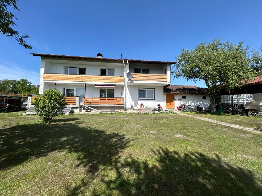 Wohnanlage zum Kauf als Kapitalanlage geeignet 950.000 € 8 Zimmer 190 m²<br/>Fläche 1.360 m²<br/>Grundstück Großkarolinenfeld 83109