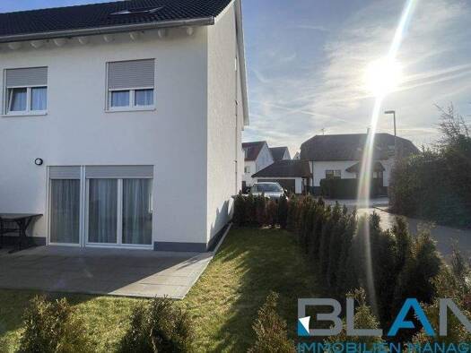 Reihenmittelhaus zum Kauf 729.000 € 4 Zimmer 143 m² 210,3 m² Grundstück Kuppingen Herrenberg / Kuppingen 71083