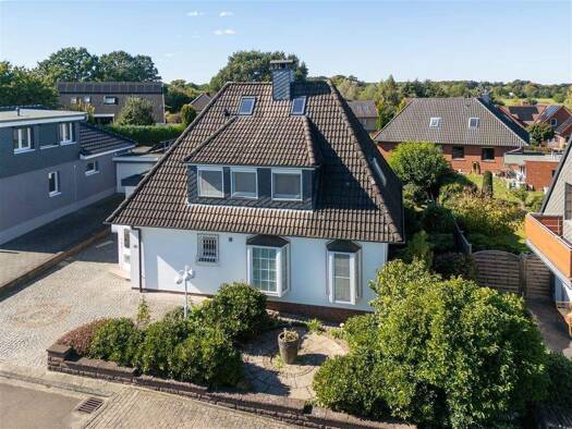 Einfamilienhaus zum Kauf 379.000 € 6 Zimmer 156,5 m² 552 m² Grundstück frei ab sofort Narzissenweg 10 Barrien Syke 28857