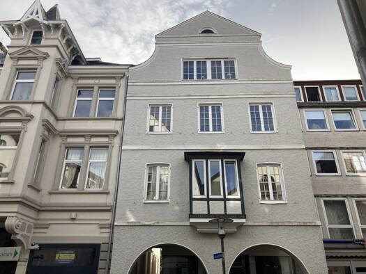 Wohnung zur Miete 890 € 2 Zimmer 94 m² frei ab 01.10.2025 Detmold 32756