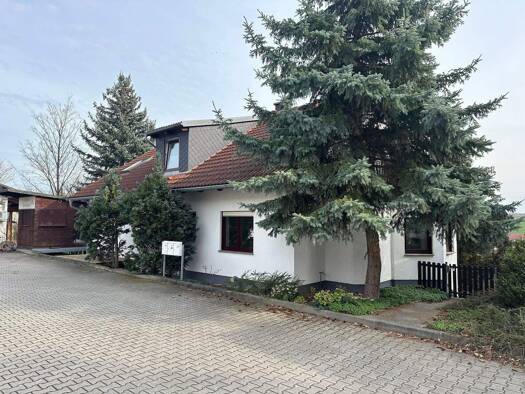 Mehrfamilienhaus zum Kauf als Kapitalanlage geeignet 589.000 € 10 Zimmer 281 m² 495 m² Grundstück Hohenmölsen 06679