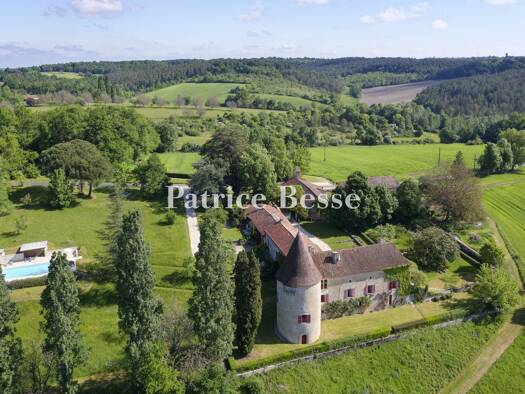 Bauernhaus zum Kauf 1.690.000 € 15 Zimmer 577 m² 348.332 m² Grundstück Beaulieu Périgueux 24000