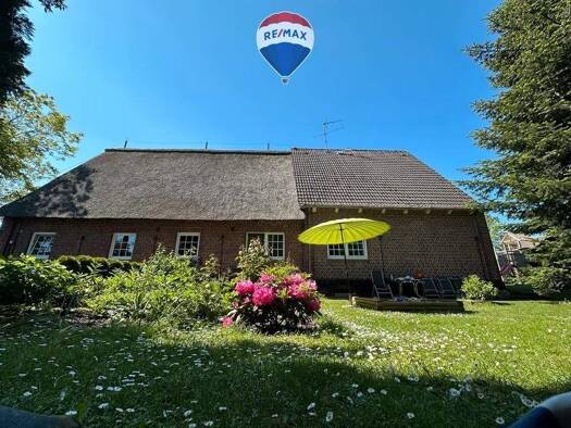 Einfamilienhaus zum Kauf 760.000 € 9 Zimmer 260 m² 1.120 m² Grundstück frei ab 01.05.2026 Neuenfelde 21129