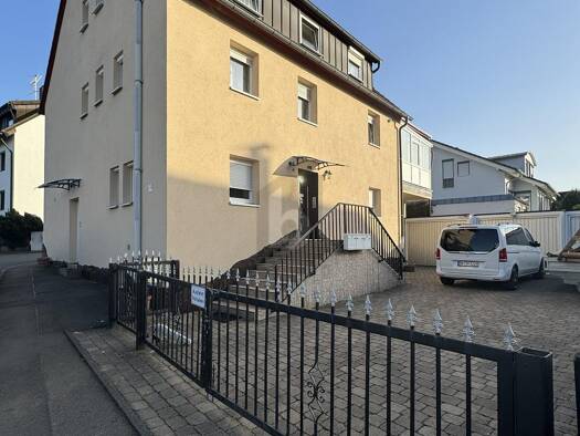 Mehrfamilienhaus zum Kauf 1.050.000 € 12 Zimmer 273 m² 386 m² Grundstück Magstadt 71106