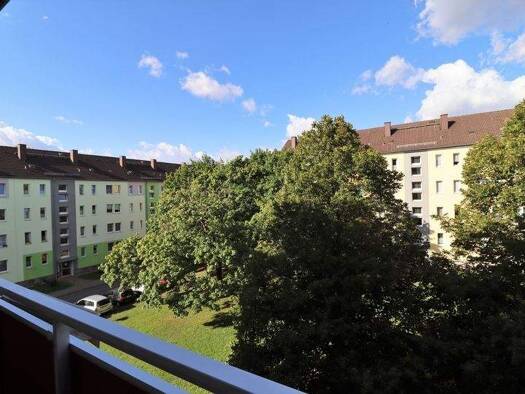 Wohnung zur Miete 294 € 2 Zimmer 49 m² 2. Geschoss frei ab 10.02.2026 Steinwiese 44b Altendorf Chemnitz 09116