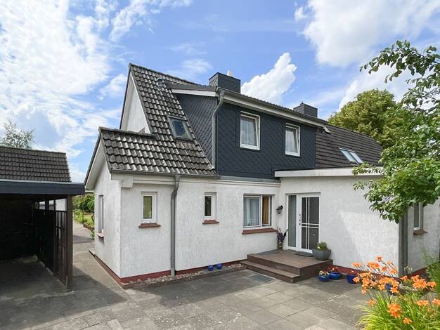 Doppelhaushälfte zum Kauf 289.000 € 3,5 Zimmer 92 m² 1.050 m² Grundstück Klein Rönnau 23795