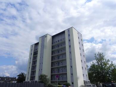 Wohnung zur Miete 300 € 1 Zimmer 31 m² 4. Geschoss frei ab sofort Ostpreußenring 20 Kücknitz Lübeck 23569