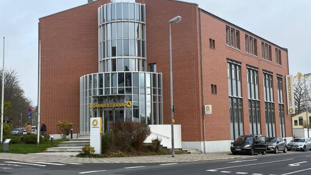 Bürogebäude zur Miete 4.125 € 470 m² Bürofläche Selb 95100