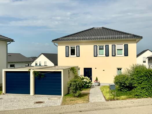 Einfamilienhaus zur Miete 1.856 € 4 Zimmer 138 m² 638 m² Grundstück frei ab 01.10.2025 Weinböhla 01689