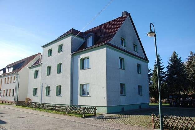 Wohnung zur Miete 320 € 2 Zimmer 51,4 m² Dachgeschoss, 2. Geschoss frei ab sofort Trebnitz Teuchern OT Trebnitz 06682
