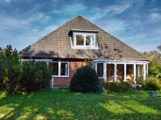 Einfamilienhaus zum Kauf 359.000 € 5 Zimmer 170 m² 1.072 m² Grundstück Schobüll Husum 25813