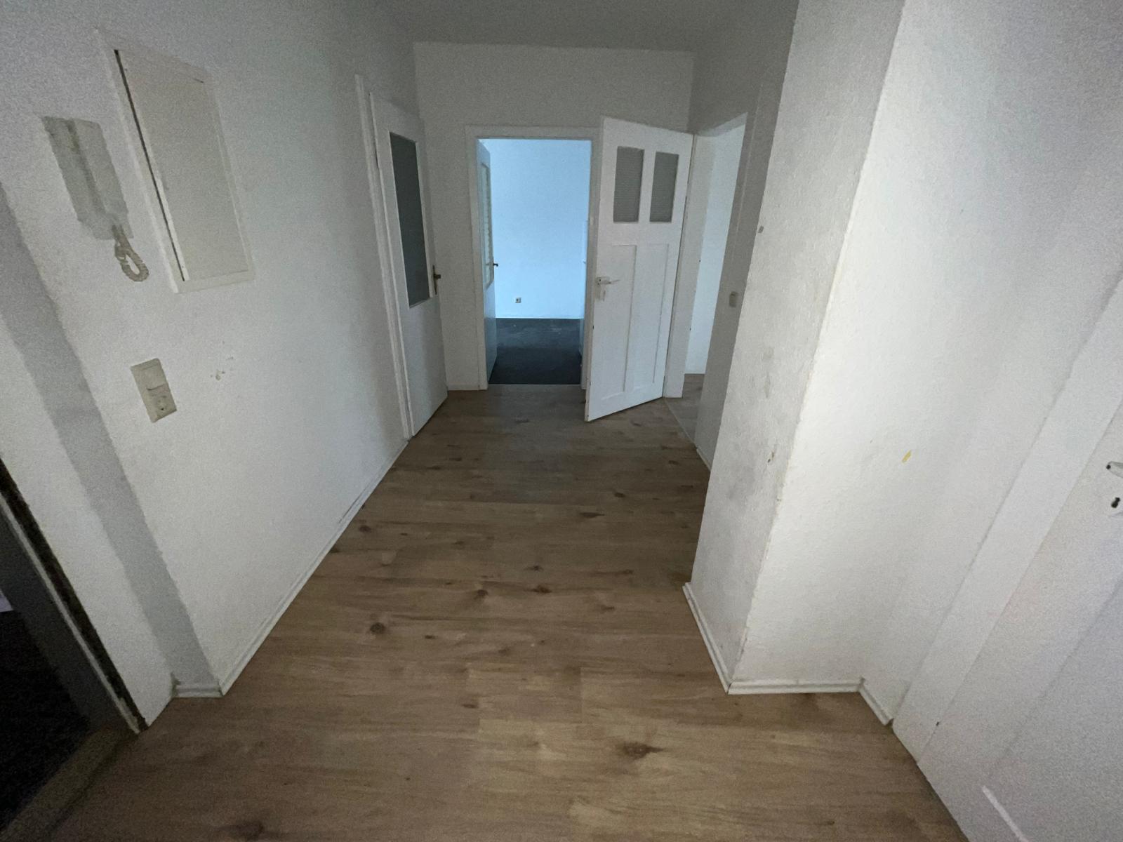 Wohnung zur Miete 300 € 3 Zimmer 58,8 m²<br/>Wohnfläche 3.<br/>Geschoss Franz-Hübsch-Str. 3 Hainichen Hainichen 09661