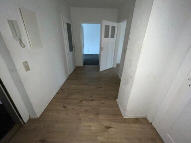 Wohnung zur Miete 300 € 3 Zimmer 58,8 m² 3. Geschoss Franz-Hübsch-Str. 3 Hainichen Hainichen 09661