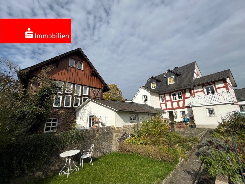 Mehrfamilienhaus zum Kauf 565.000 € 8 Zimmer 267 m²<br/>Wohnfläche 849 m²<br/>Grundstück Offenbach Mittenaar 35756