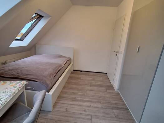 Wohnung zur Miete 440 € 4 Zimmer 15 m² Geschoss 5/6 frei ab 01.01.2026 Großreuth h d Veste Nürnberg 90408
