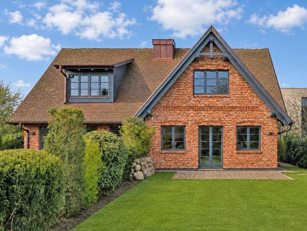 Doppelhaushälfte zum Kauf - Erstbezug 2.650.000 € 5 Zimmer 158 m² 429 m² Grundstück Westerland Sylt 25980