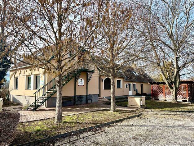 Einfamilienhaus zum Kauf provisionsfrei 245.000 € 7 Zimmer 240 m² 4.568 m² Grundstück frei ab sofort Lócs 9634