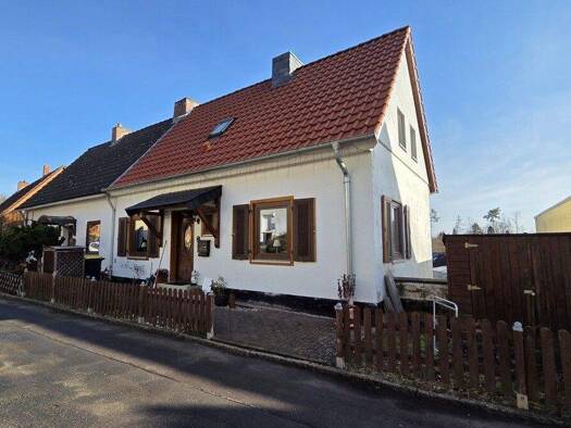 Doppelhaushälfte zum Kauf 135.000 € 4 Zimmer 85 m² 354 m² Grundstück Bad Salzgitter Bad 38259