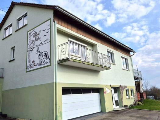 Mehrfamilienhaus zum Kauf 388.000 € 8 Zimmer 185,6 m² 252 m² Grundstück frei ab sofort Weiden Dornhan 72175