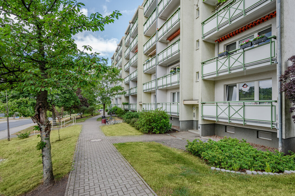 Wohnung zur Miete 363 € 3 Zimmer 59,4 m²<br/>Wohnfläche 6.<br/>Geschoss 21.01.2025<br/>Verfügbarkeit Kirschenallee 11 Lindenbergviertel Neubrandenburg 17033